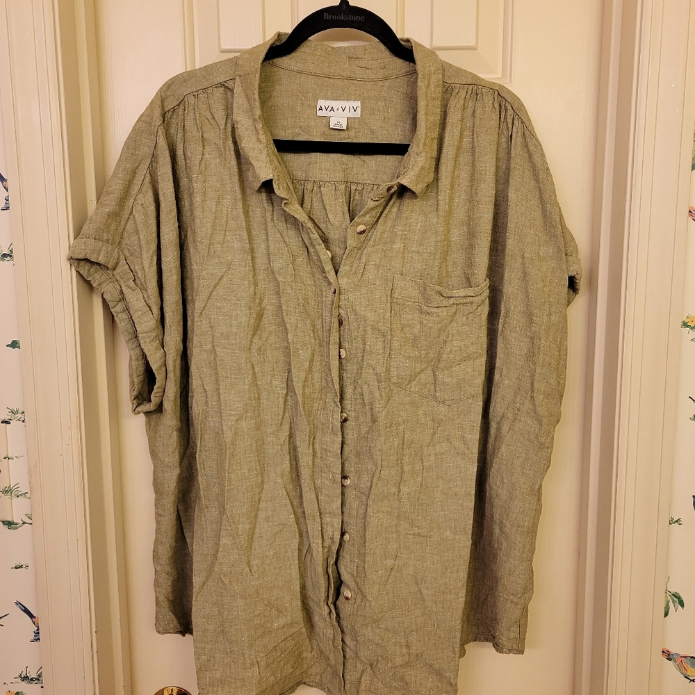 Ava + Viv 4X button down